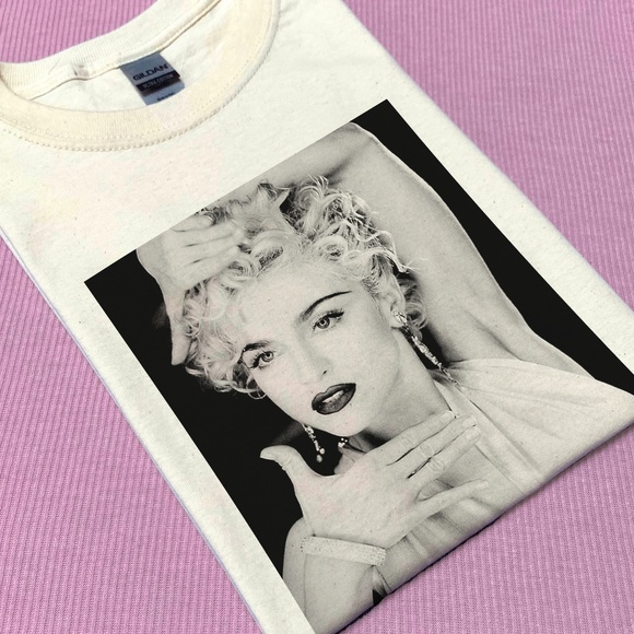 Madonna Vogue T-shirt - Picture 1 of 3